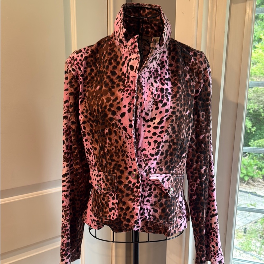 Lifestyles, pink and brown splattered sequence, blazer